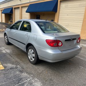 Toyota Corolla CE - 5