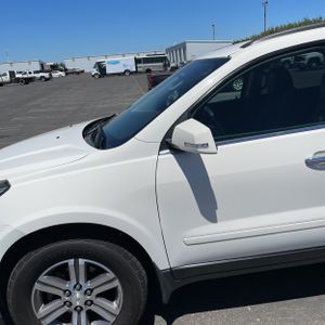 2015 Chevrolet TRAVERSE LT 照片 2