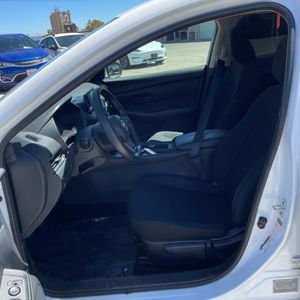 صورة مصغرة 32 لـ 2024 Nissan SENTRA S