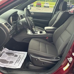صورة مصغرة 32 لـ 2020 JEEP GRAND CHEROKEE LAREDO E