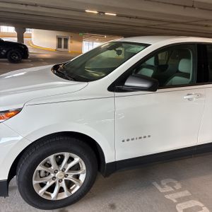 Chevrolet Equinox LS - 2