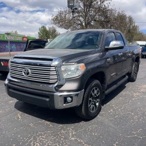 TOYOTA TUNDRA - 1