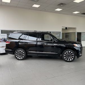 LINCOLN NAVIGATOR RESERVE - 10