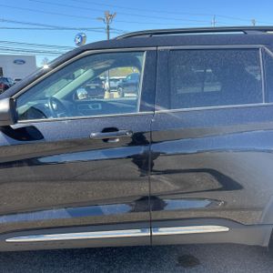 FORD EXPLORER XLT - 4