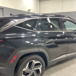 HYUNDAI TUCSON LIMITED - 9