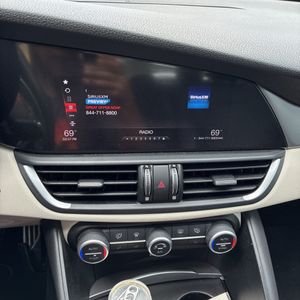 2018 ALFA Romeo GIULIA TI SPORT 照片 37