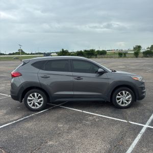 HYUNDAI TUCSON VALUE - 10