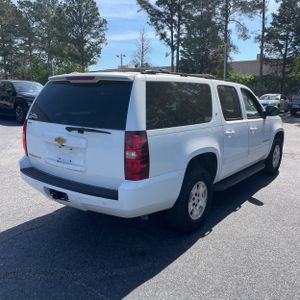 CHEVROLET SUBURBAN LT - 8