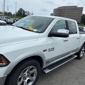 2013 RAM 1500 LARAMIE — фото 2
