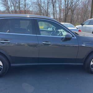 MERCEDES-BENZ GLC - 10