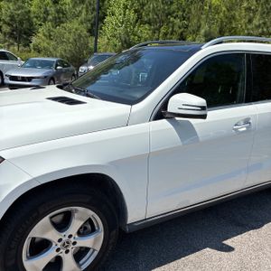 MERCEDES-BENZ GLS - 2