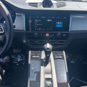 2025 Porsche MACAN — миниатюра 37