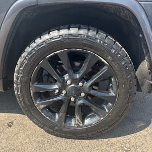 2017 JEEP GRAND CHEROKEE ALTITUDE — фото 18