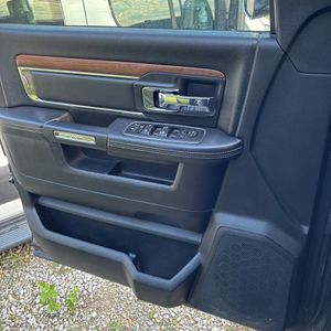 2016 RAM 3500 LARAMIE thumbnail 66
