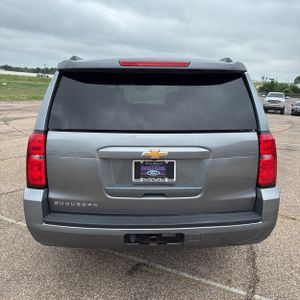 CHEVROLET SUBURBAN LT - 7