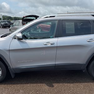 صورة 4 لـ 2019 JEEP CHEROKEE LATITUDE PLUS