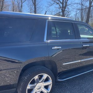 CADILLAC ESCALADE LUXURY - 9