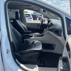 2022 Chrysler PACIFICA LIMITED — миниатюра 33
