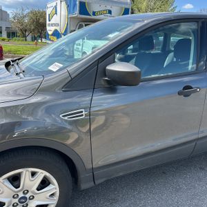 FORD ESCAPE S - 2