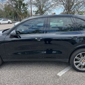 PORSCHE CAYENNE PLATINUM EDITION - 4
