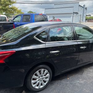 2019 Nissan SENTRA S 照片 9
