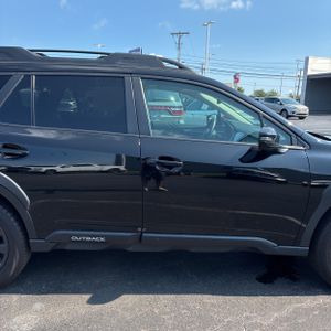 2025 Subaru OUTBACK ONYX EDITION thumbnail 11