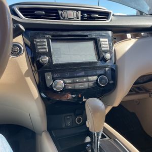 2015 Nissan ROGUE SL — миниатюра 36