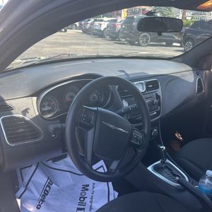 2012 Chrysler 200 LX 缩略图 35