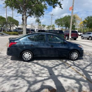 NISSAN VERSA 1.6 S+ - 10