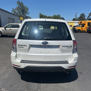 2011 Subaru FORESTER 2.5X — фото 7