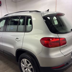 VOLKSWAGEN TIGUAN 2.0T S 4MOTION - 6