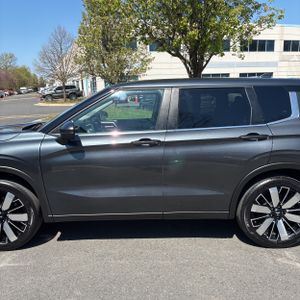 MITSUBISHI OUTLANDER SE 2.5 S-AWC - 4