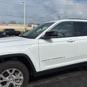 JEEP GRAND CHEROKEE LIMITED 4D SUV 4WD - 2