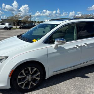 2017 Chrysler PACIFICA LIMITED — фото 2