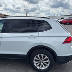 VOLKSWAGEN TIGUAN 2.0T S 4MOTION - 6