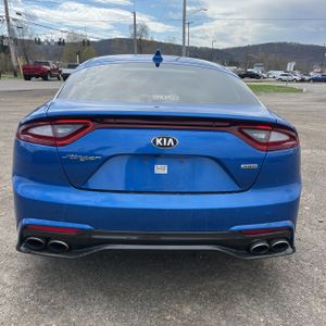 KIA STINGER PREMIUM - 7