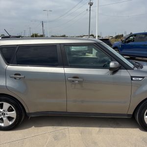 صورة 11 لـ 2019 KIA SOUL BASE