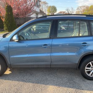 VOLKSWAGEN TIGUAN 2.0T S 4MOTION - 4