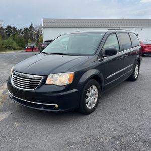 CHRYSLER TOWN AND COUNTRY TOURING - 1