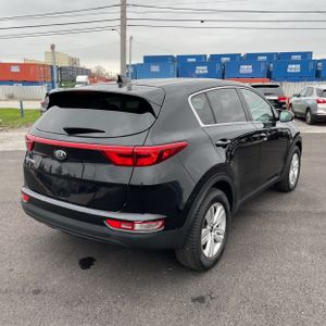 KIA SPORTAGE LX - 8