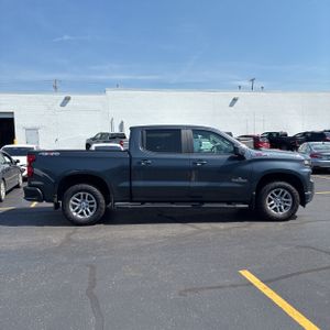 صورة 10 لـ 2020 Chevrolet SILVERADO 1500 RST