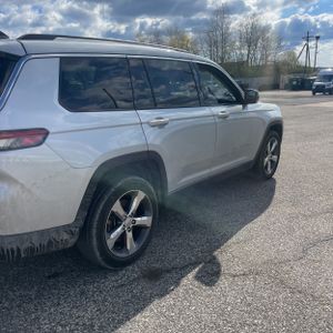 JEEP GRAND CHEROKEE L LIMITED - 9