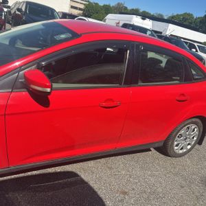 FORD FOCUS SE - 4