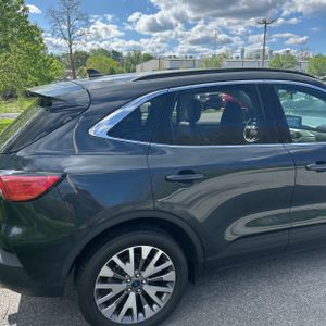 FORD ESCAPE TITANIUM - 9