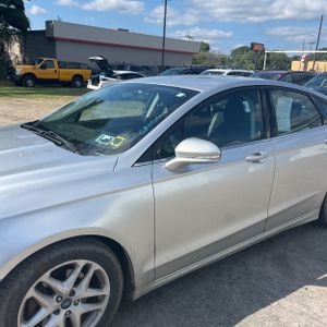 صورة 2 لـ 2014 FORD FUSION SE