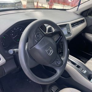 صورة 36 لـ 2022 Honda HR-V LX