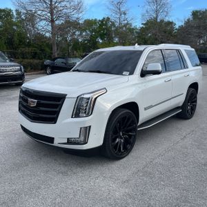 CADILLAC ESCALADE LUXURY - 1