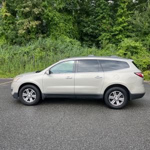 2017 Chevrolet TRAVERSE LT 照片 3