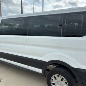 Ford Transit-350 Passenger V. XLT - 6