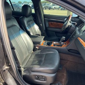 2013 Lincoln MKS BASE — миниатюра 33